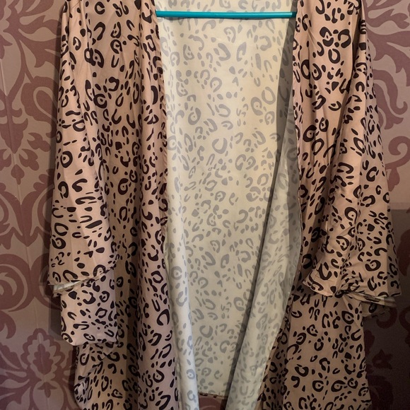 Brand new, never worn Shien batwing open ponch. - Picture 2 of 2